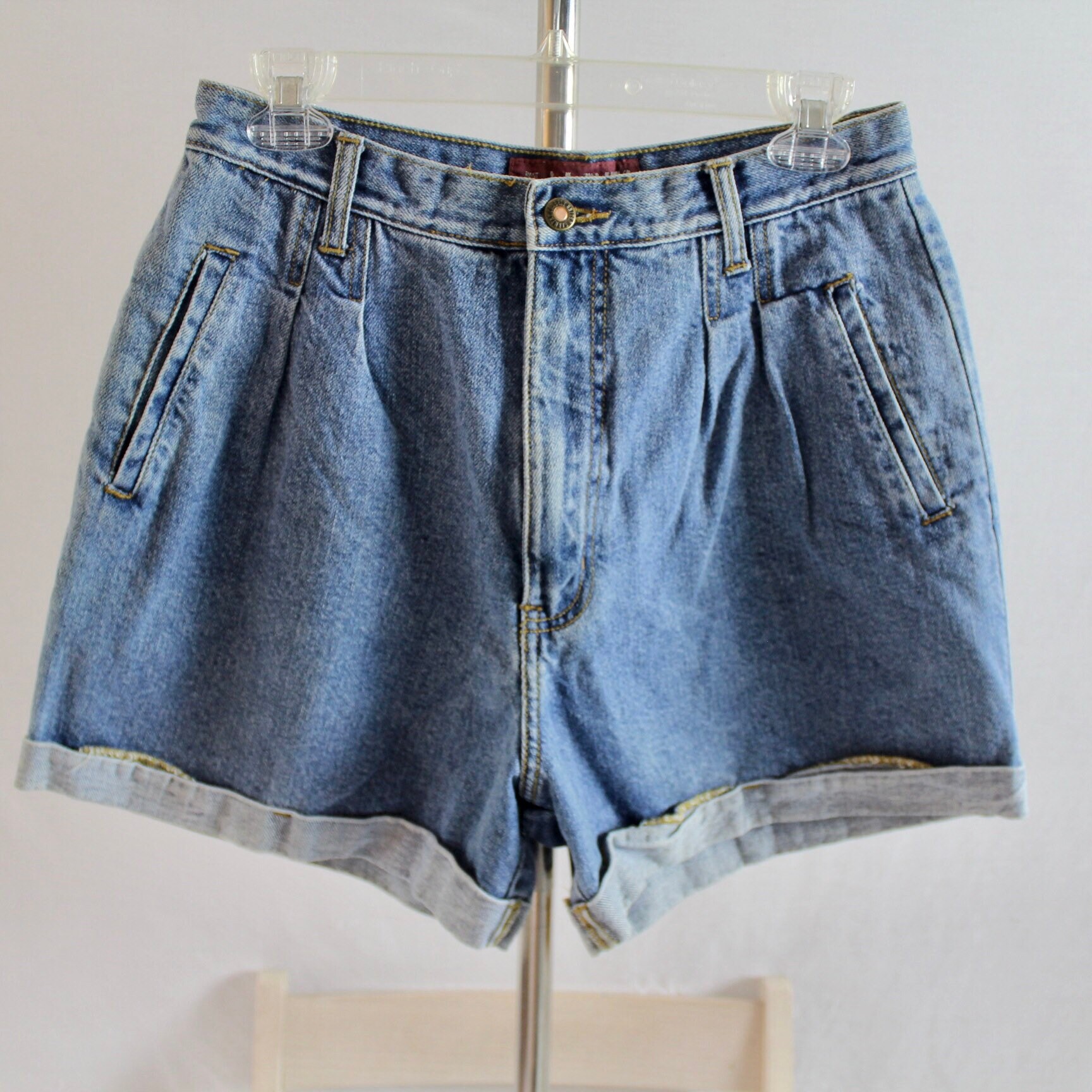 Waist Pleated Mom Jean Shorts 