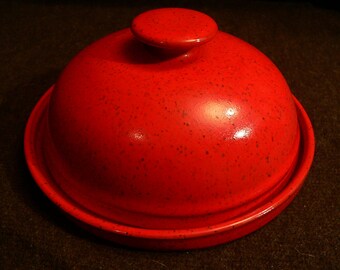 Butter dish / cheese dish, ceramic, red (No. 66 /2)