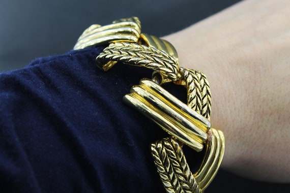 CLAIRE DEVE – Vintage 80's Chic Runway Bracelet i… - image 2