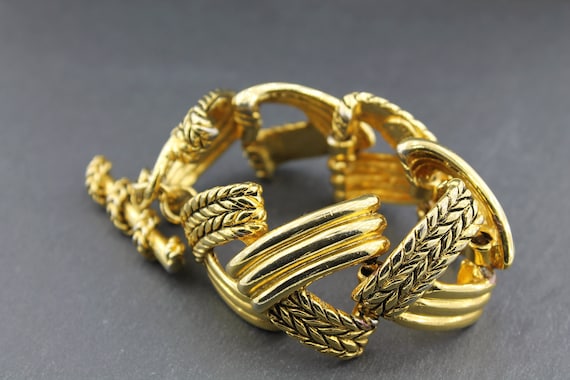 CLAIRE DEVE – Vintage 80's Chic Runway Bracelet i… - image 10