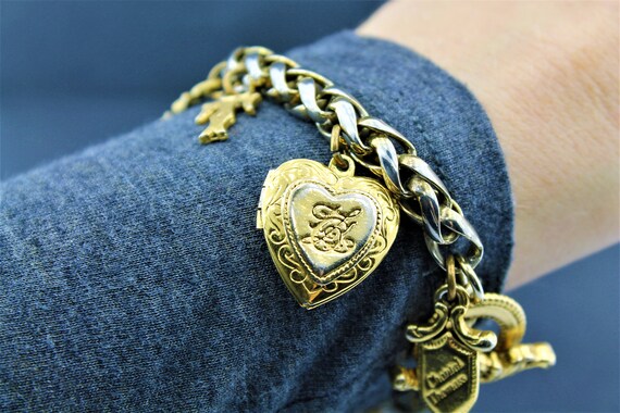 CHANTAL THOMASS – Vintage Charm Bracelet in Baroq… - image 8