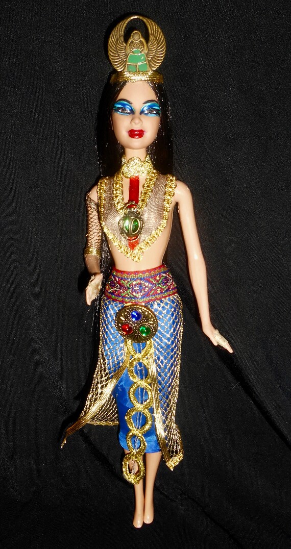 queen barbie doll