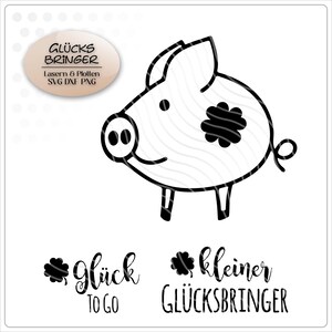 Könnte beinhalten: Schwarz-weiße Strichzeichnung eines Schweins mit einem vierblättrigen Kleeblatt. Das Bild enthält den Text "Glücks Bringer", "Glück to go" und "kleiner Glücksbringer".