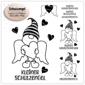 以下が含まれることがあります： 天使の羽根を持つノームがハートを持っている、白黒の線画イラスト。ノームはストライプの帽子をかぶり、ハート型の鼻をしています。ノームの下には「Kleiner Schutzengel」という文字が書かれています。