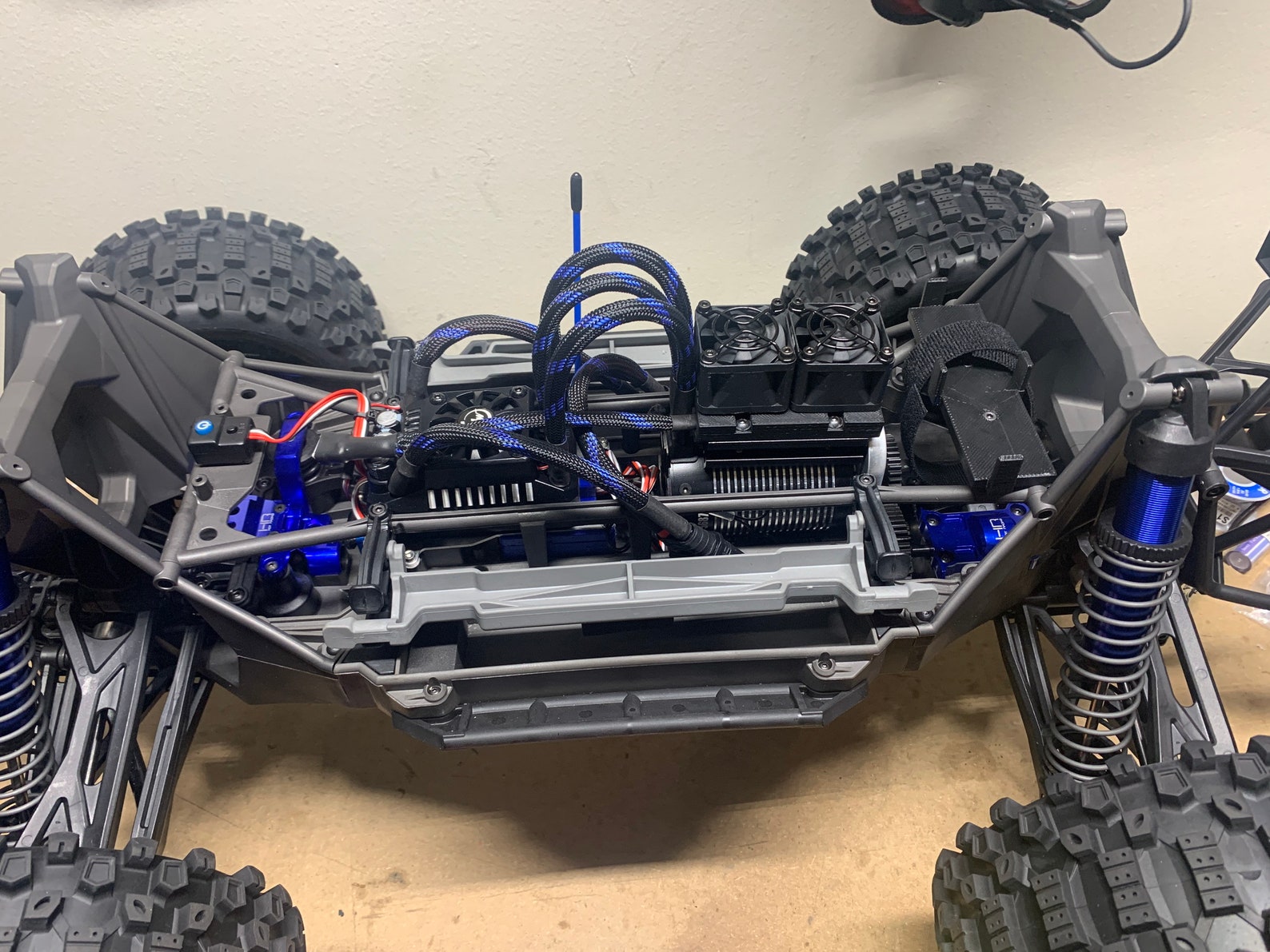 Traxxas X Maxx 3s Fan/light Battery Tray Etsy