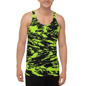 Puede incluir: Un tanque negro y verde lima con un patrón abstracto. El tanque es sin mangas y tiene un cuello redondo.