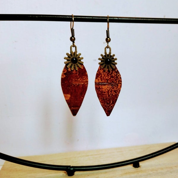 Boucles d'oreilles longues en bois style bohème, idée cadeau st valentin