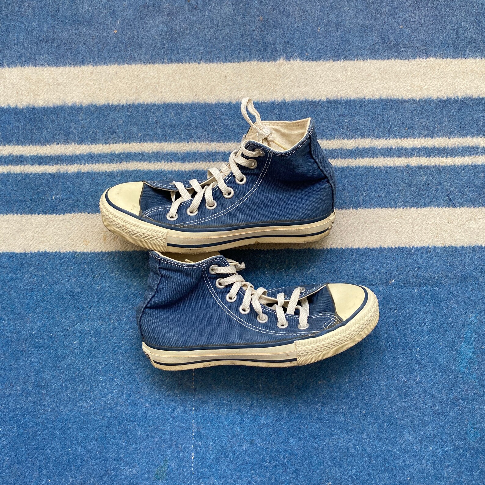 chucks 90s
