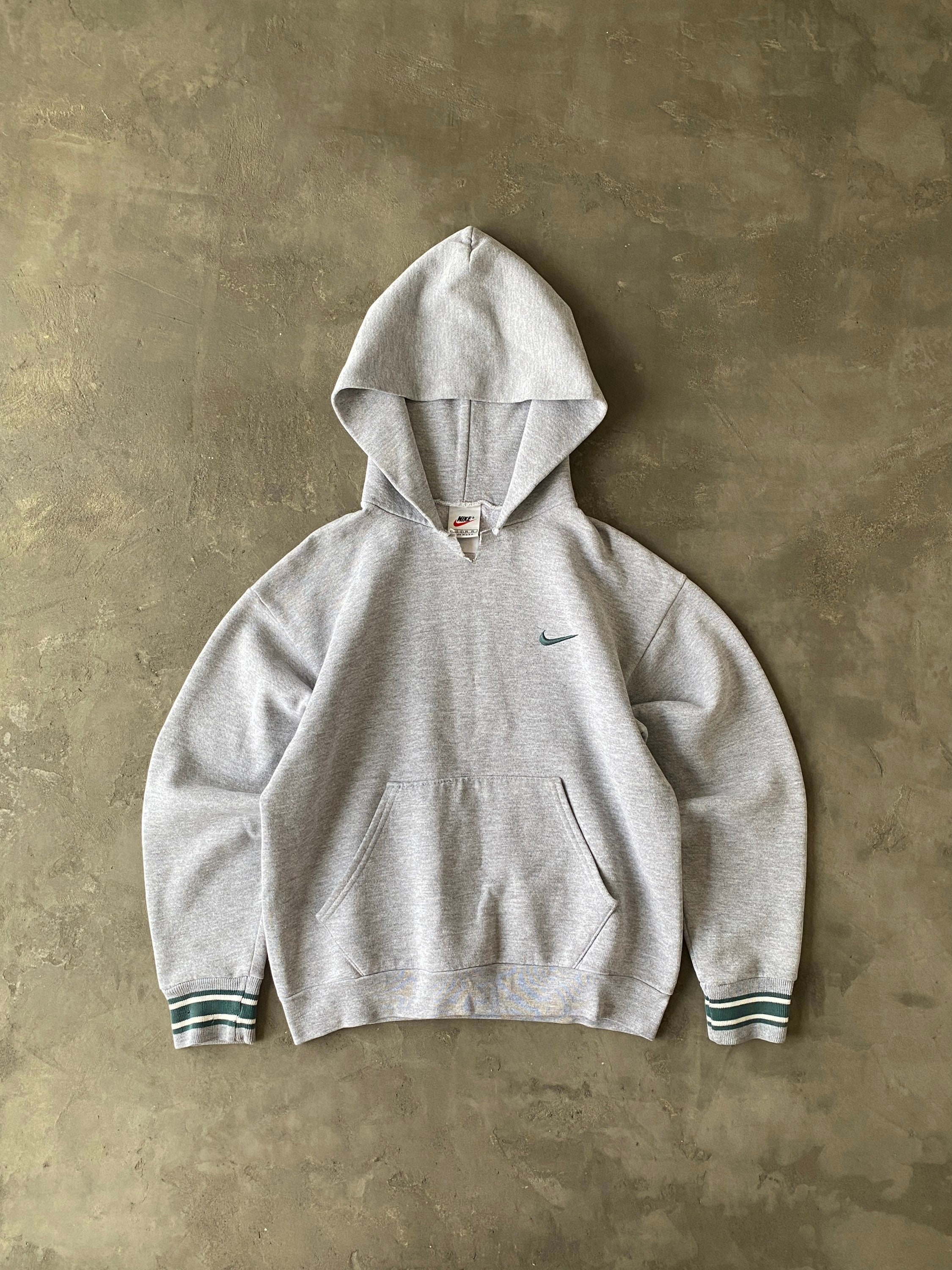 Nike mini 2025 swoosh grey hoodie