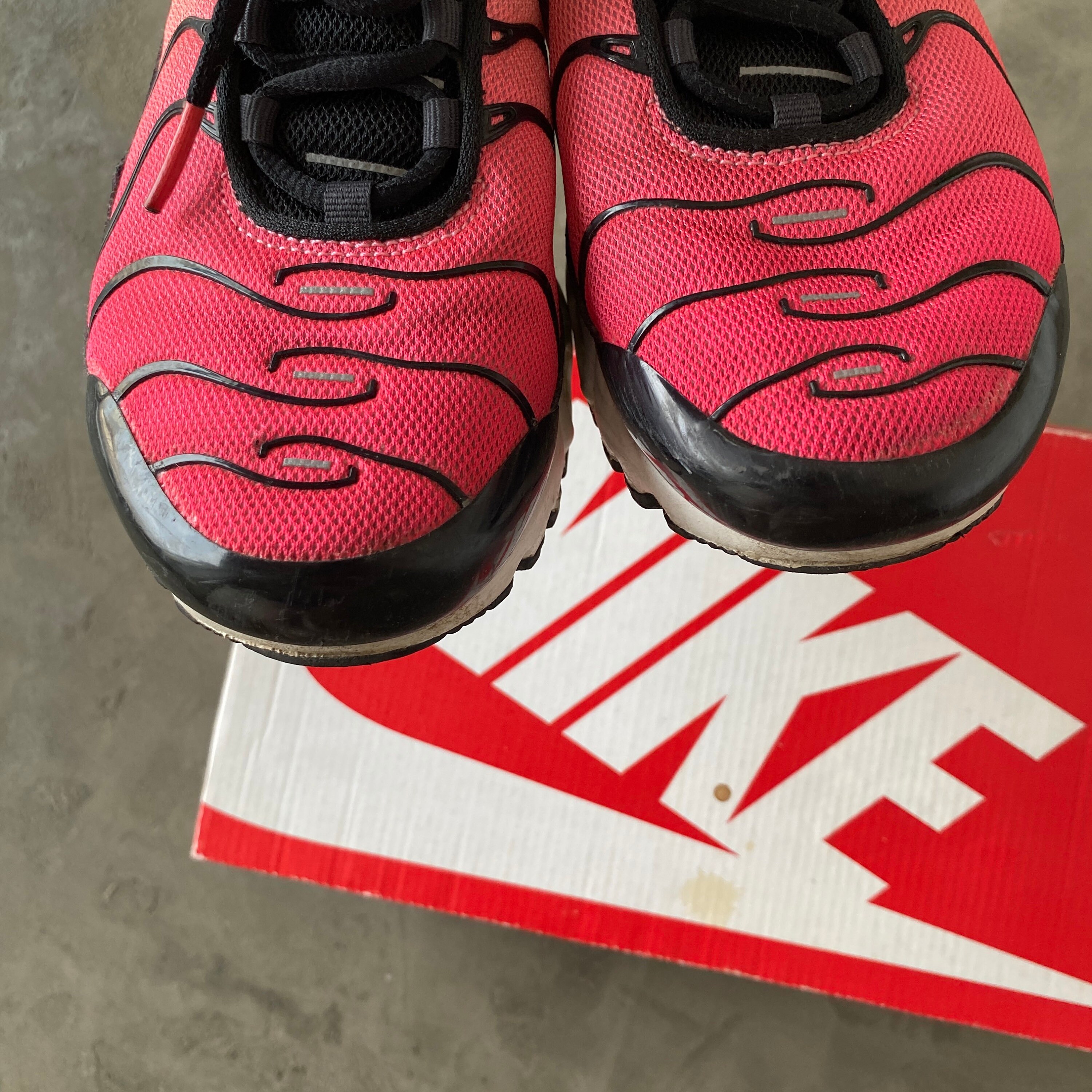 Nike TN Air Max Plus Green Strike Flash Crimson Sneakers Size - Etsy