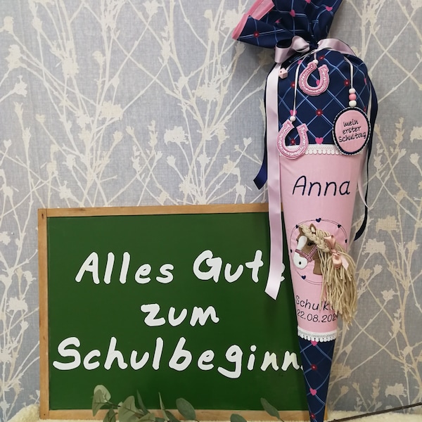 Schultüte Pferd aus Stoff mit Papprohling 70 cm und Namensbestickung passend zum step by step