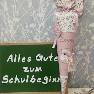 Schultüte Einhorn aus Stoff mit Papprohling und Namensbestickung