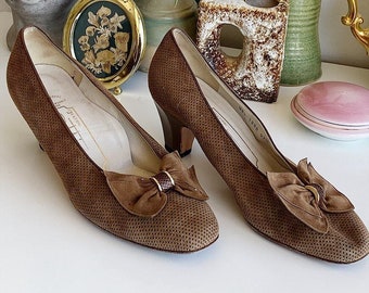 Vintage chancel shoes from the 1960's