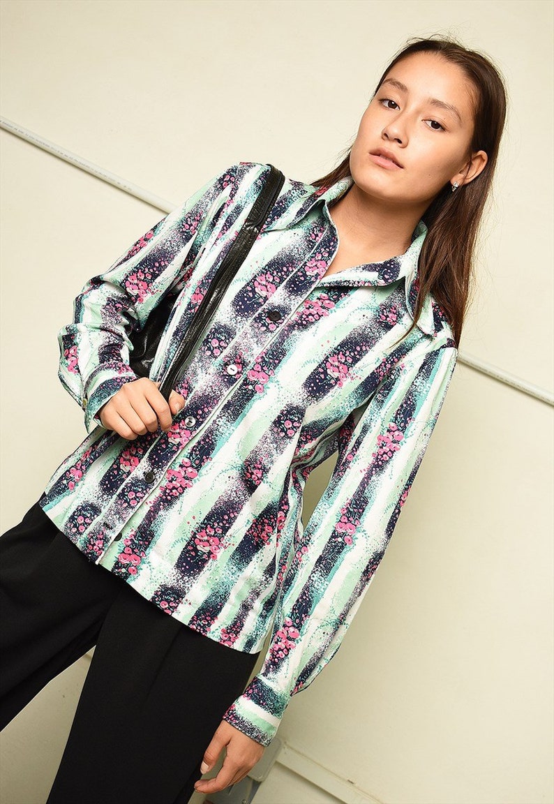 Vintage 70s retro Mod floral print shirt top