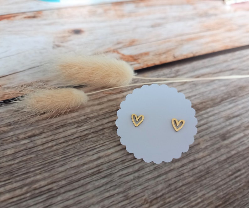 Ohrstecker Herz Edelstahl goldfarben Herzchen Ohrringe minimalistisch Ohrschmuck Geschenk für Sie Geschenkidee Bild 1