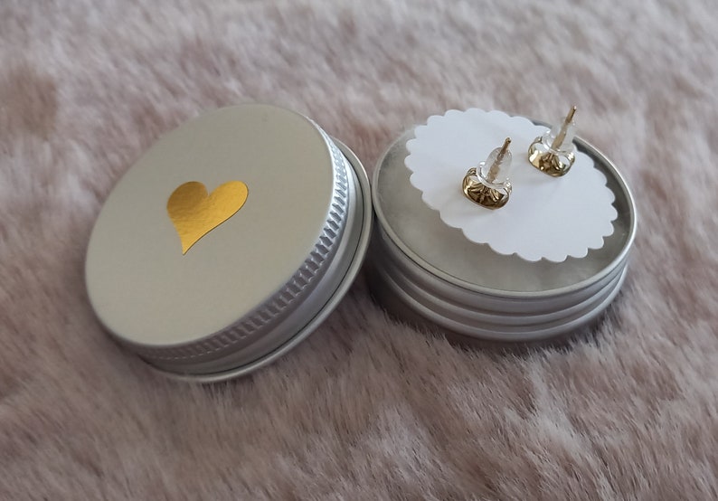 Ohrstecker Herz Edelstahl goldfarben Herzchen Ohrringe minimalistisch kleine filigrane Herz Ohrstecker Herzform Bild 6