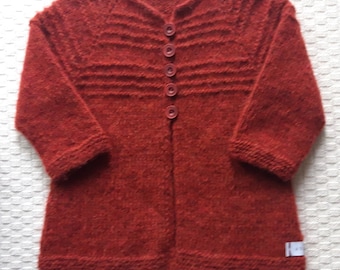 Strickjacke, so süß in Rostrot