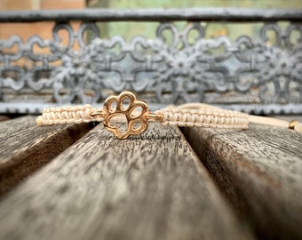 Hand-knotted bracelet “Favorite Paw” in rose gold