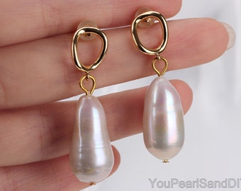 Teardrop White Pearls Earrings,Handmade Earrings with Gold Metals,Baroque Pearl Earrings,Pearl Jewelry,Wedding Gift,Anniversary Gift--PE2304