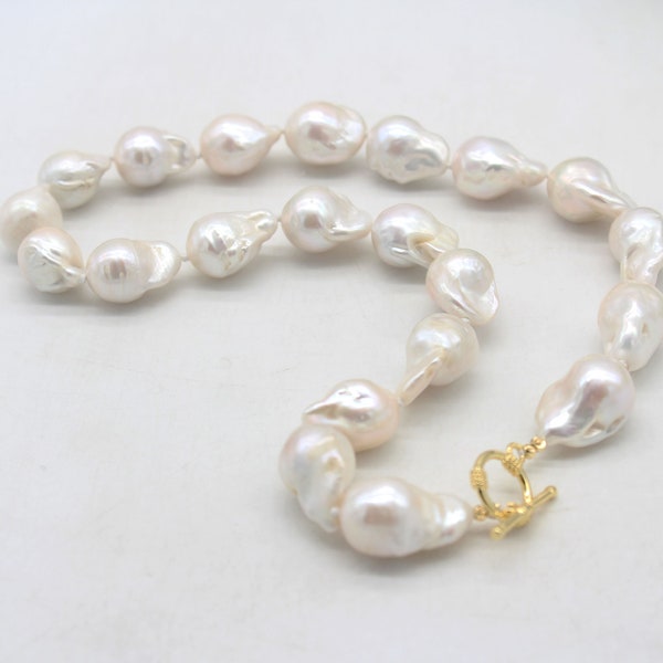 Big Pearl Necklace - Etsy