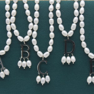 Collar de perlas de alta calidad con letra, gargantilla con inicial de plata, gargantilla de perlas blancas de agua dulce auténticas, collar personalizado, regalo para ella - NL2278
