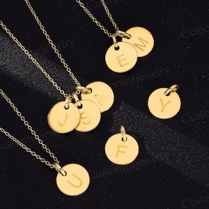 Collar con colgante de moneda de plata con disco de combinación gratuita, colgante con grabado personalizado, collar con alfabeto personalizado, regalos de aniversario para ella