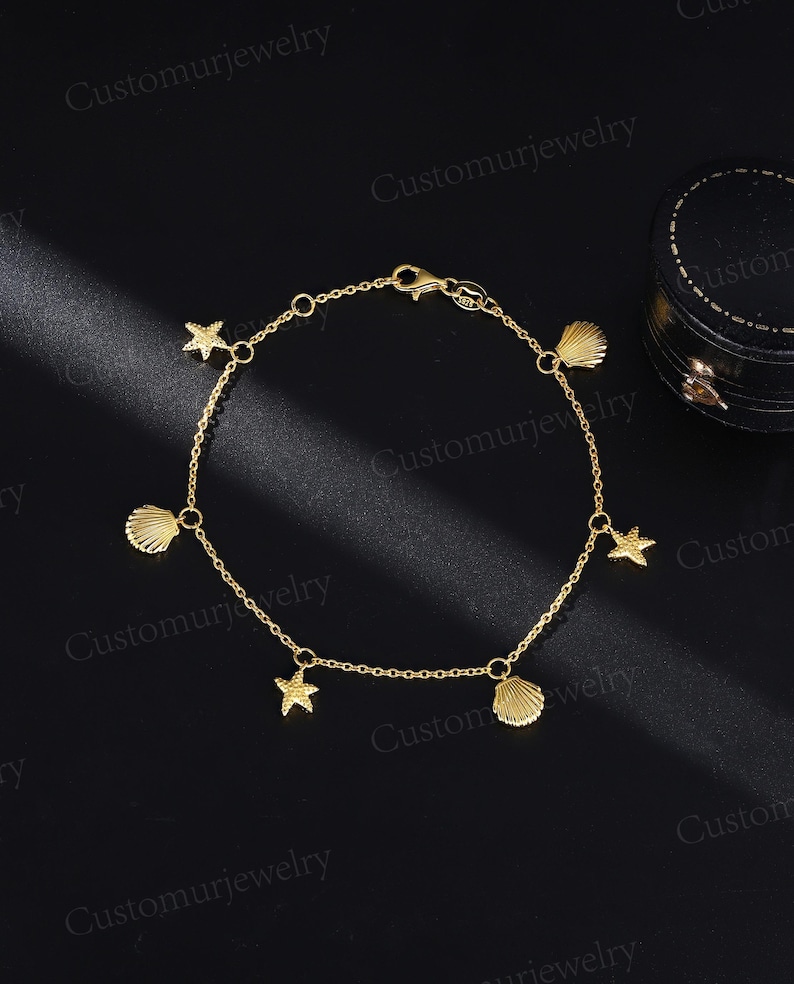 Ocean Charm Bracelet with Seashell & Starfish, Beach Theme Dainty Chain Bracelet, Gold Plated Bracelet, Summer Jewelry, Gifts for Her