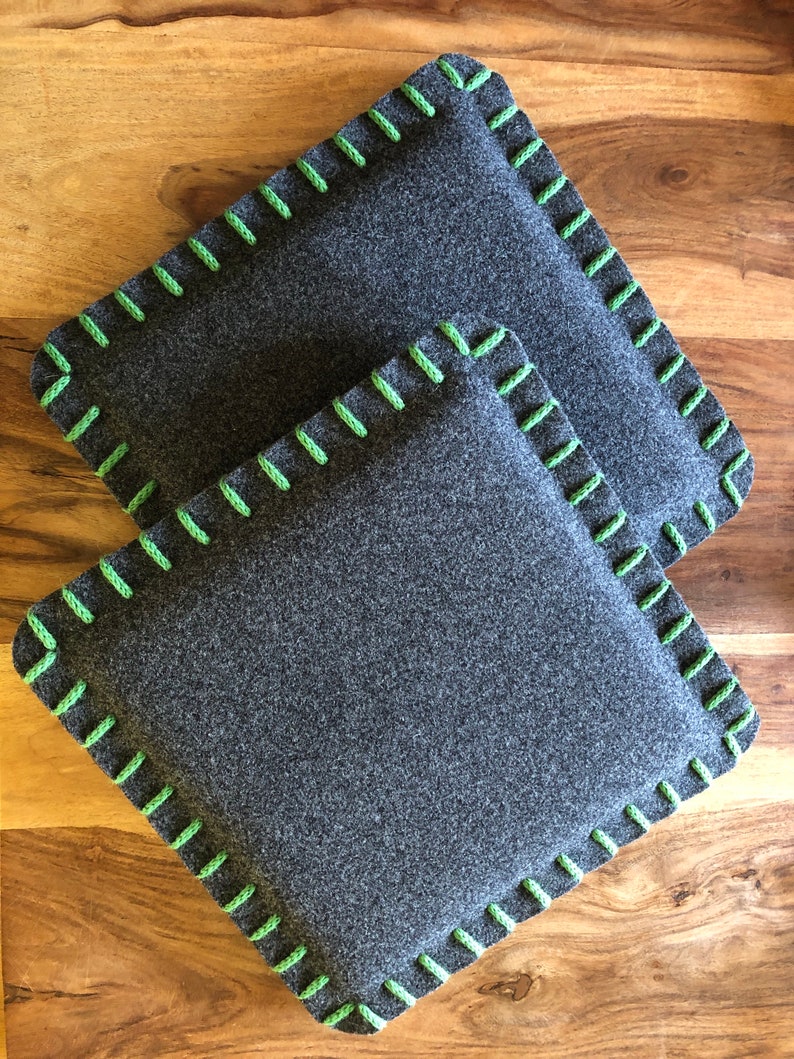 Chair cushion made of wool felt in dark gray image 8