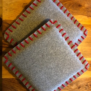 Chair cushion made of wool felt in light gray image 8