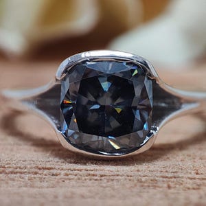 Gray Moissanite Engagement Ring, Cushion Cut 1.5 Ct Grey Moissanite Ring 925 Sterling Silver Solitaire Wedding Ring Valentine&#39;s Day Gift