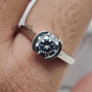Grauer Moissanite Verlobungsring 1,5 ct Dunkelgrauer Moissanite Ring, 925 Sterling Silber Halbe Lünette Moissanite Ehering Spinell Ring