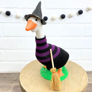 Déguisement pour oie de bureau 7&quot; - Costume d&#39;oie de sorcière d&#39;Halloween - Déguisement d&#39;oie à balai avec chapeau de sorcière - Rayé violet noir - Oie