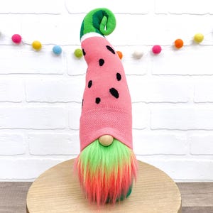 Kit de bricolaje para gnomo - Gnomo de sandía rosa y verde - Kit de bricolaje sin costura - Decoración de bandeja escalonada - Kit de gnomo de frutas de verano hecho a mano - Decoración de sandía