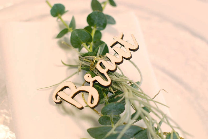 Name tags made of wood, lettering made of wood image 2