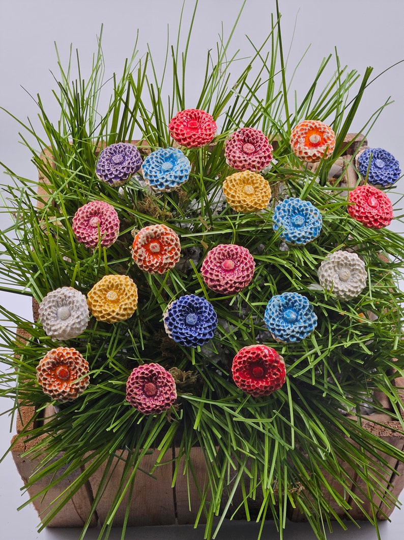 Keramik Blumen Stecker, 20 Stück für Muttertag, als Geschenk , Handgemacht,Vattertag , Hochzeit, Taufe , Geburtstage , Mitbringsel , Bild 1