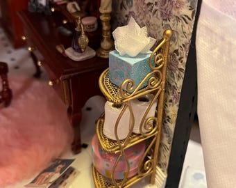 Pañuelos de papel en miniatura a escala 1:12 en espuma de mar abstracta para baño o tocador de casa de muñecas