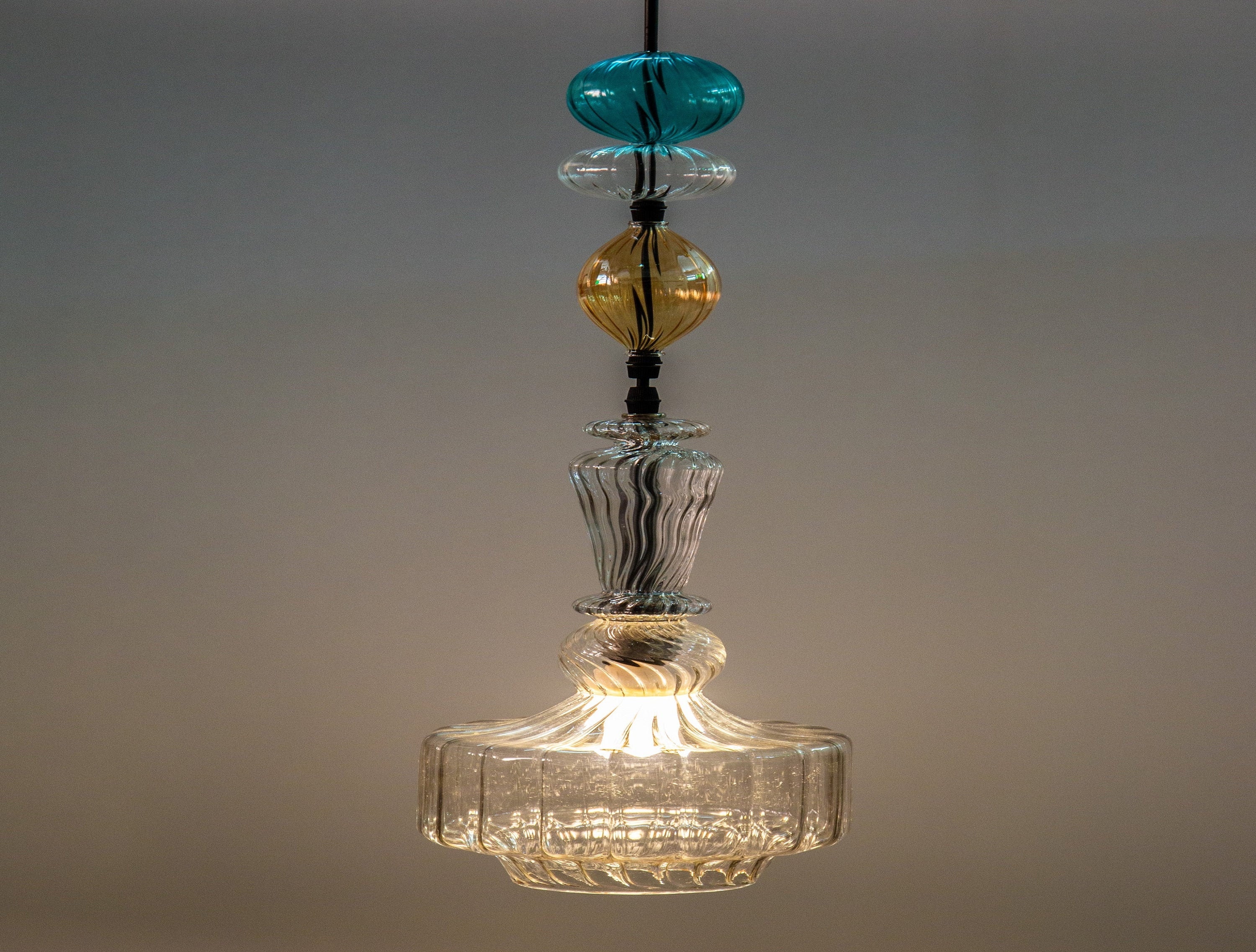 Multi-Couleurs Faits à La Main Soufflant Du Verre 14 Pouces de Hauteur Luminaires Suspendus