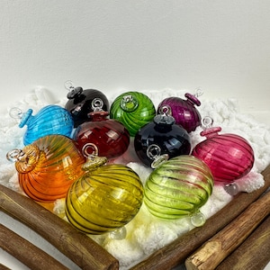 Juego de 10 bolas de adornos navideños multicolor para árbol de Navidad, de vidrio soplado a mano, para festivales
