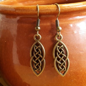 Celtic knot earrings, Celts, Vikings, Nordic, bronze