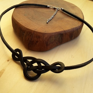 Celtic knot leather necklace black