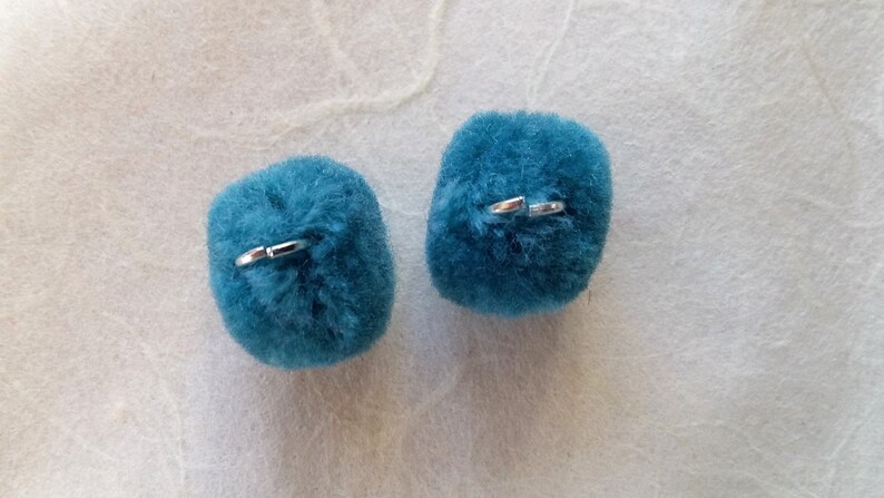 light petrol green 15 mm eyelet 2 Pompom pendant m