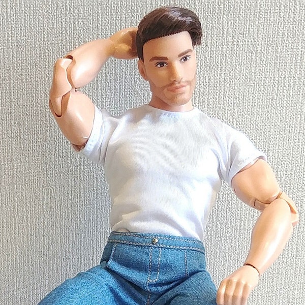 Buff Ken doll clothes - 1/6 scale black and white T-shirt