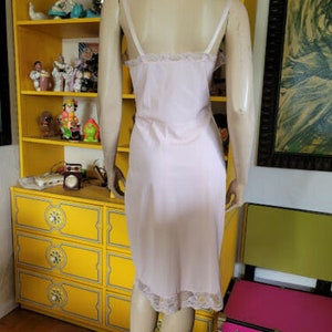 Vintage 50s 60s Creamy Nylon Blush Pink Lace Cups Shadowline Pinup Slip Dress 36 M image 7