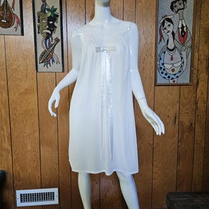 Vintage 60s Vanity Fair Babydoll Bridal Nightie Peignoir Nylon Dress Robe 2 pc XS/S