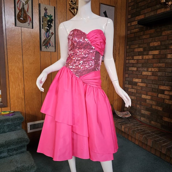 80s prom dress pink Puffy Sleeve Ball Gown Dress Scrunchie Note that gloves Vintage 80s Alyce Designs Pink