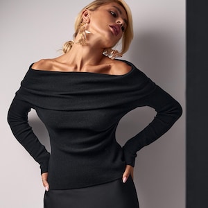 Shoulder Sweater, Fitted Silky Top, Stretchy Fitted Pullover, Extra Long Sleeve, Off Shoulder Top, Minimalist Fashion Sweater Top