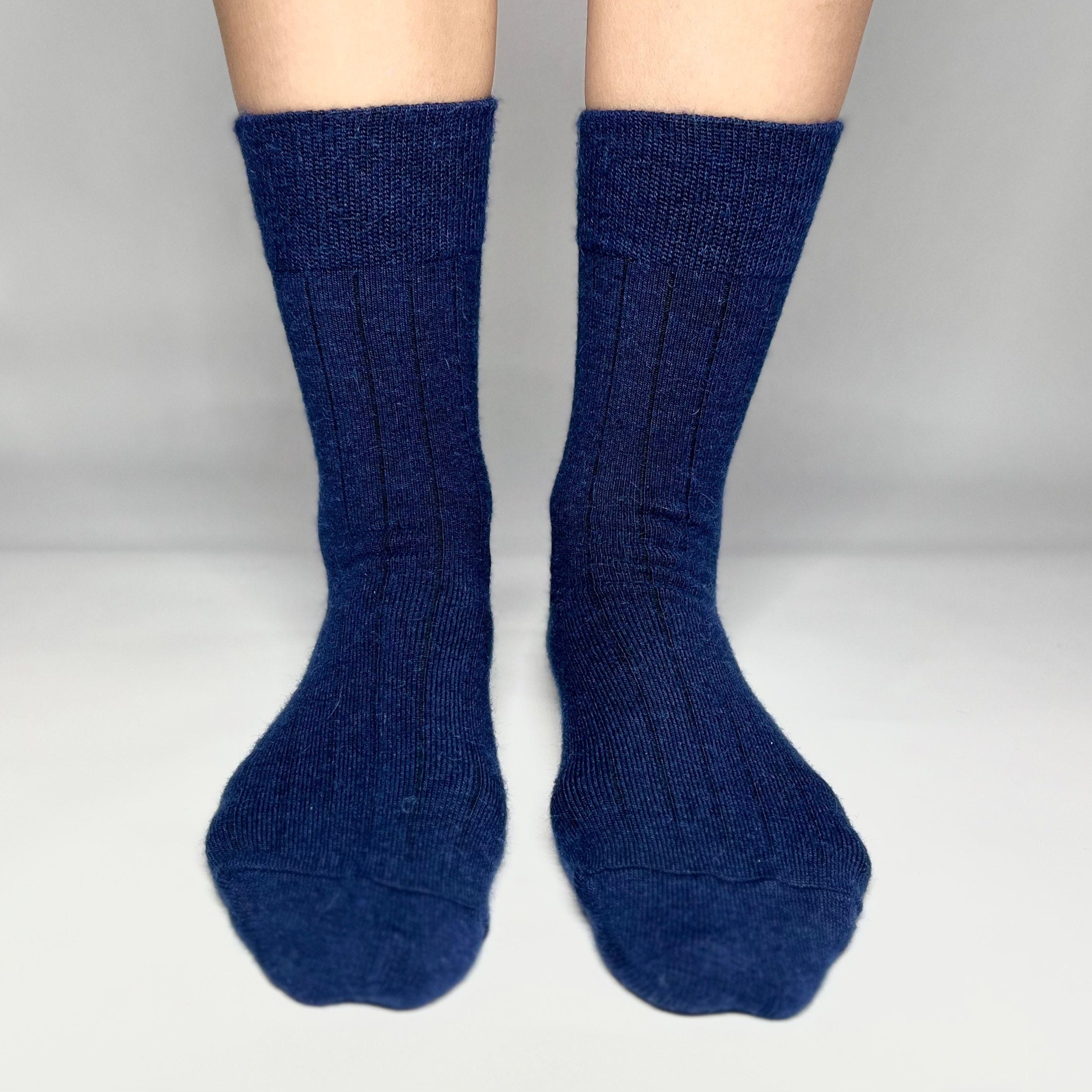 5pairs Random Assorted Women's Mid-calf Feather Yarn & Plush Socks