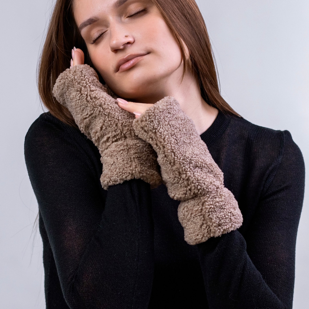 Chauffe Poignets Tricotés Et Brodés Main, Chauffe Mains Fleurs Au Crochet, Manchettes, Mitaines, Laine Label Oeko-tex, Crème Et Multicolore - France