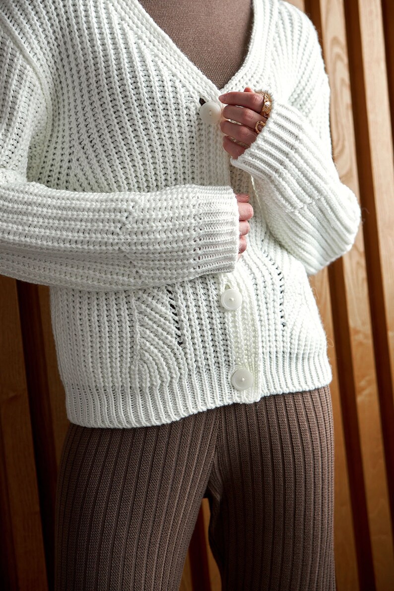 Cropped Mohair Cardigan, Chunky Knit Sweater, Knitted Cardigan Women, Button Down Cardigan, Wool Short Cardigan, Elegant Warm Cosy Cardigan Milky