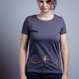 Whale Women&#39;s T-Shirt made of organic cotton, short sleeves, hand screen printed, sustainable gift for women